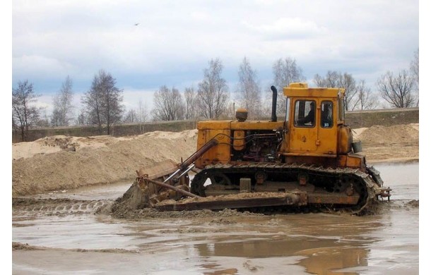 Бульдозер Т-170 болотник